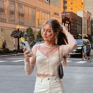 Vestique Chantilly Top